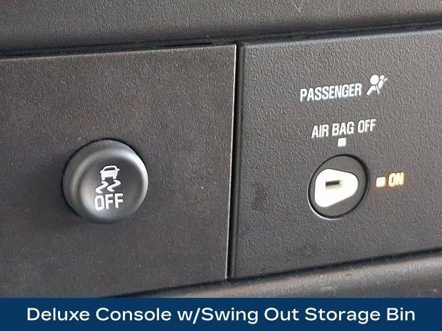 2025 Chevrolet Express Passenger 1LT