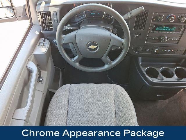 2025 Chevrolet Express Passenger 1LT