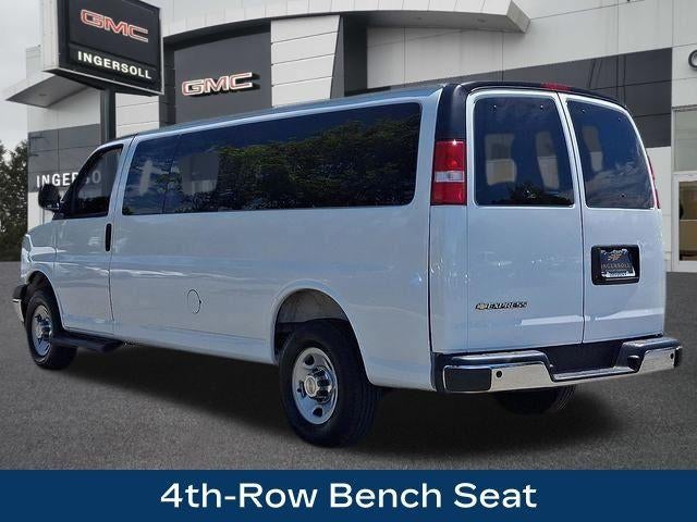 2025 Chevrolet Express Passenger 1LT