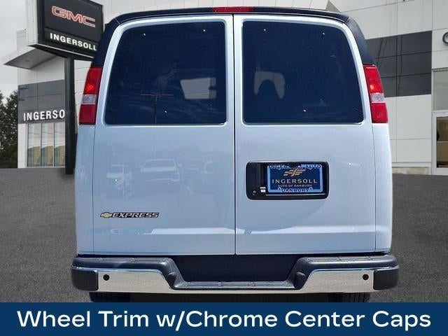 2025 Chevrolet Express Passenger 1LT