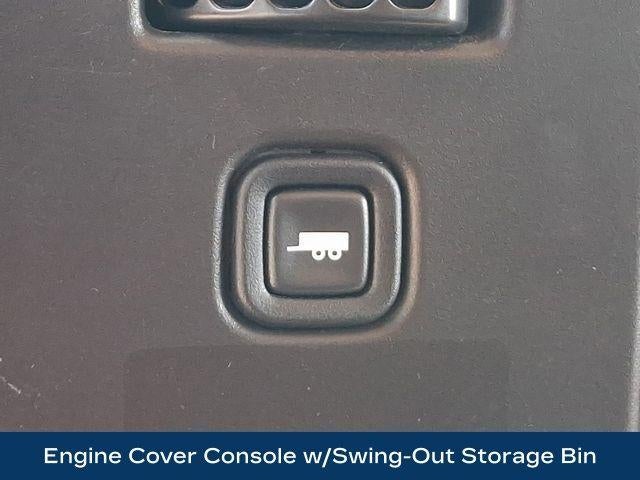 2025 Chevrolet Express Cargo Base
