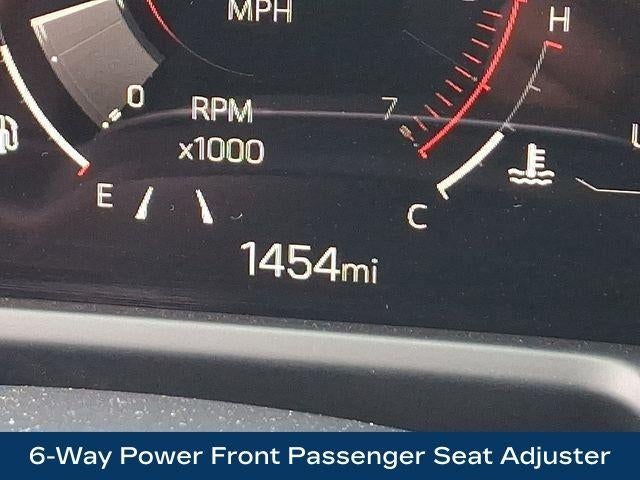 2024 GMC Acadia AT4