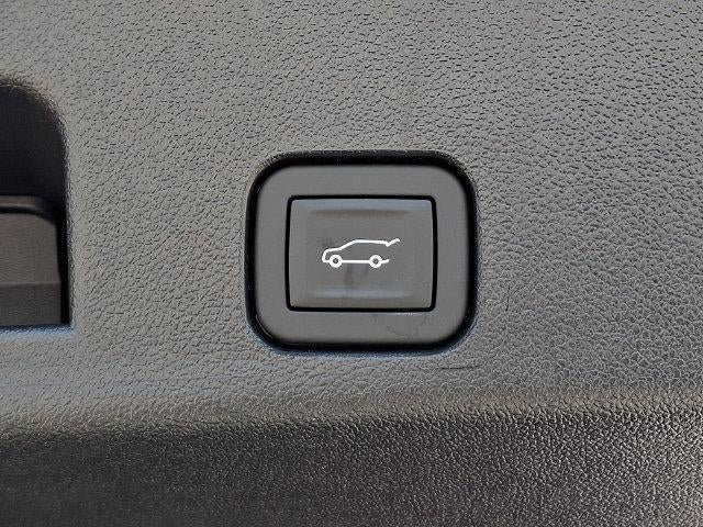 2025 GMC Acadia AT4