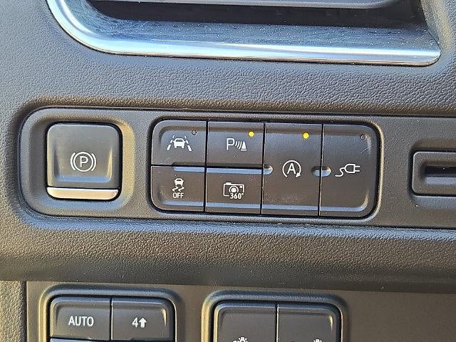 2022 GMC Yukon XL SLT