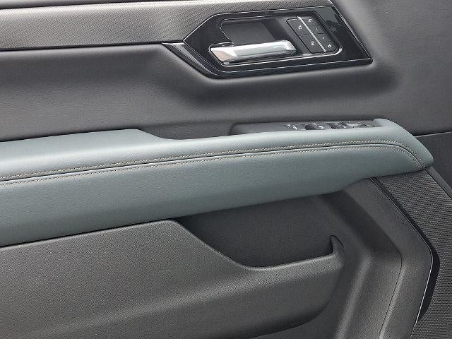 2025 GMC Yukon XL AT4