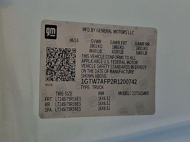 2024 GMC Savana Cargo 2500 Base
