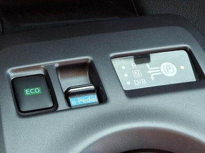 2025 Nissan LEAF S