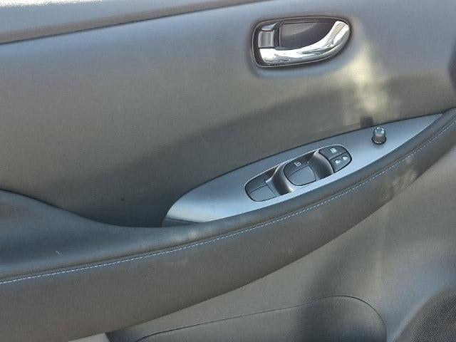 2025 Nissan LEAF S