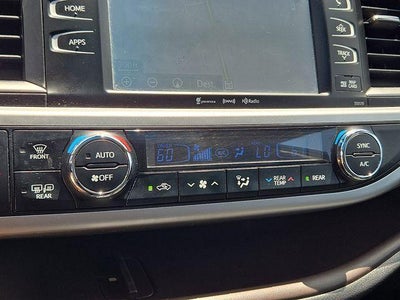 2018 Toyota Highlander SE
