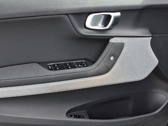 2024 POLESTAR 2 Base