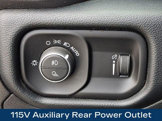 2021 RAM 1500 Big Horn Quad Cab 4x4 6'4" Box