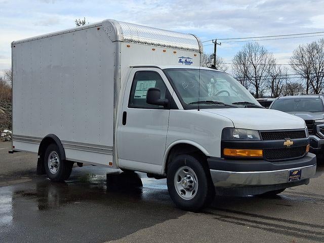 2025 Chevrolet Express Cutaway 3500 Base