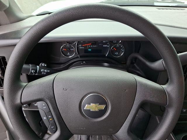 2025 Chevrolet Express Cutaway 3500 Base