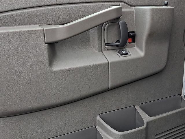 2025 Chevrolet Express Cutaway 3500 Base