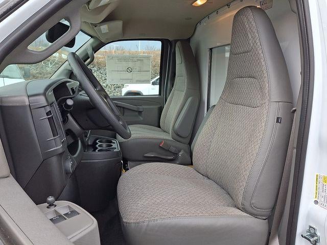 2025 Chevrolet Express Cutaway 3500 Base