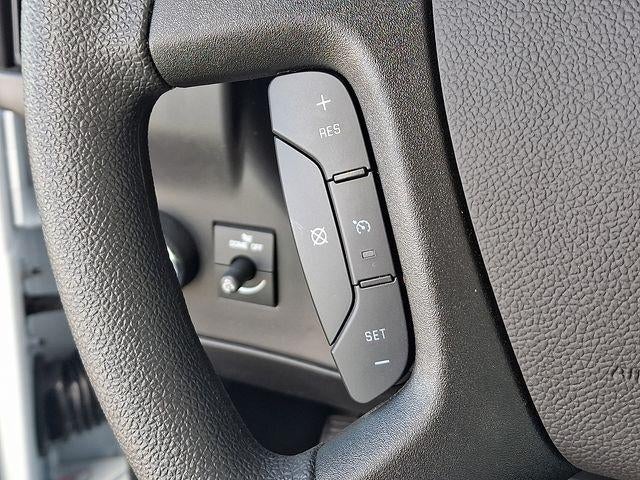 2025 GMC Savana Cutaway 3500 Base