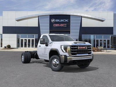 2026 GMC Sierra 3500 HD Chassis Cab Pro