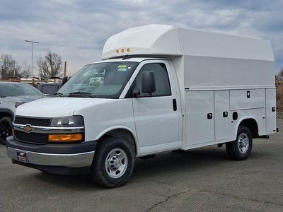 2026 Chevrolet Express Cutaway 3500 Base