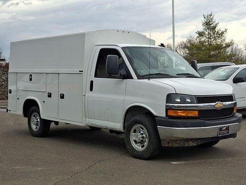 2026 Chevrolet Express Cutaway 3500 Base
