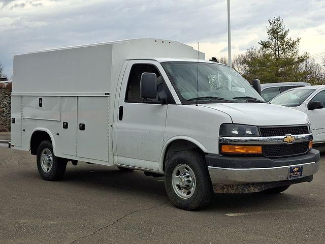 2026 Chevrolet Express Cutaway 3500 Base
