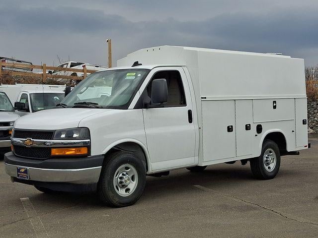 2026 Chevrolet Express Cutaway 3500 Base