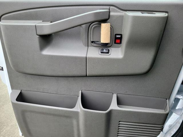 2024 Chevrolet Express Cutaway 3500 Base