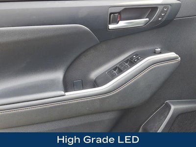 2023 Toyota Highlander Hybrid XLE Bronze