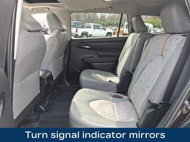 2023 Toyota Highlander Hybrid XLE Bronze