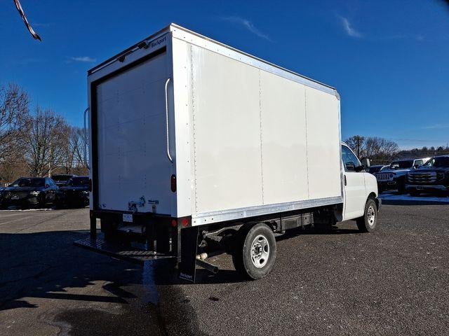 2025 GMC Savana Cutaway 3500 Base