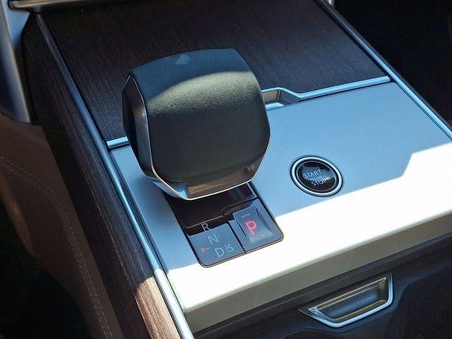 2025 Land Rover Range Rover P400 SE