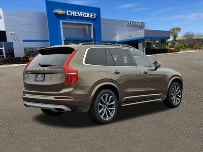 2016 Volvo XC90 T6 Momentum