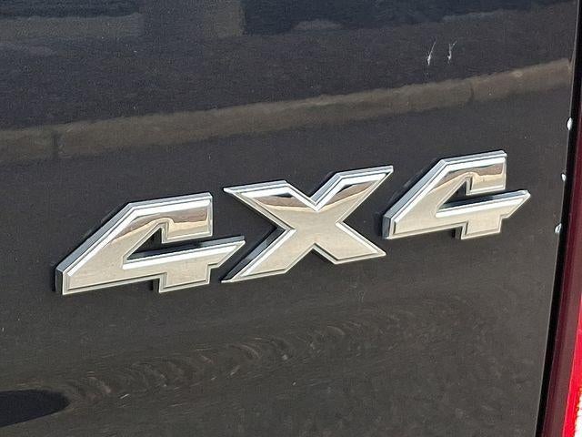 2018 RAM 1500 Express Quad Cab 4x4 6'4" Box