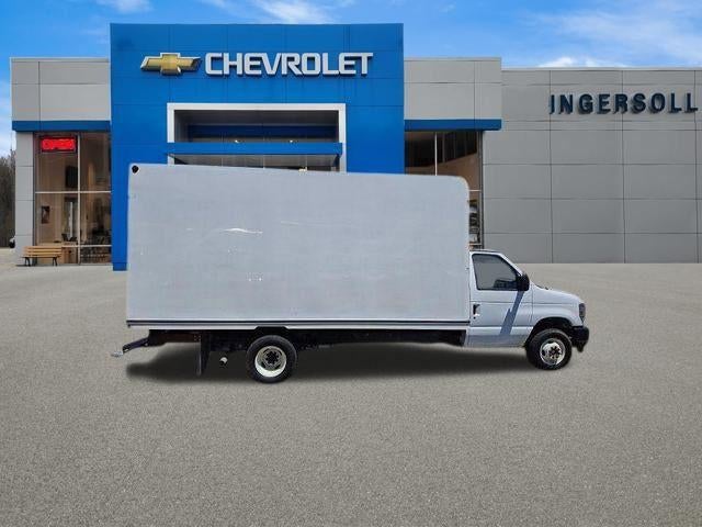 2024 Ford E-Series Cutaway Base