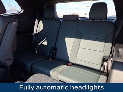 2025 GMC Acadia AT4