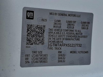 2025 GMC Savana Cargo Base