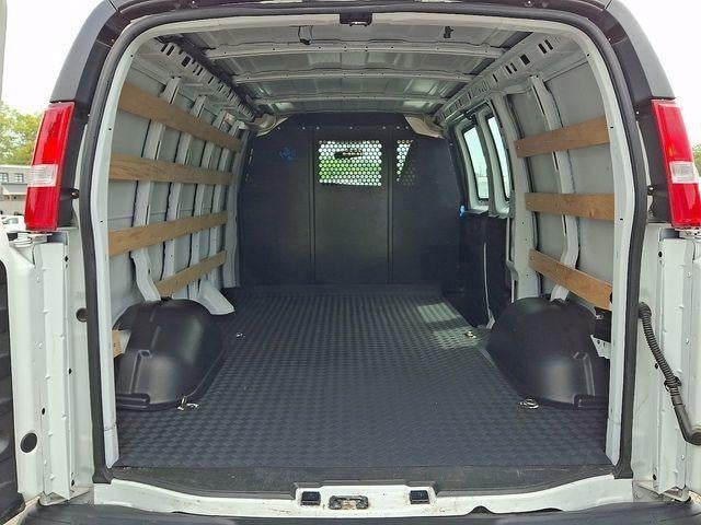 2025 GMC Savana Cargo Base