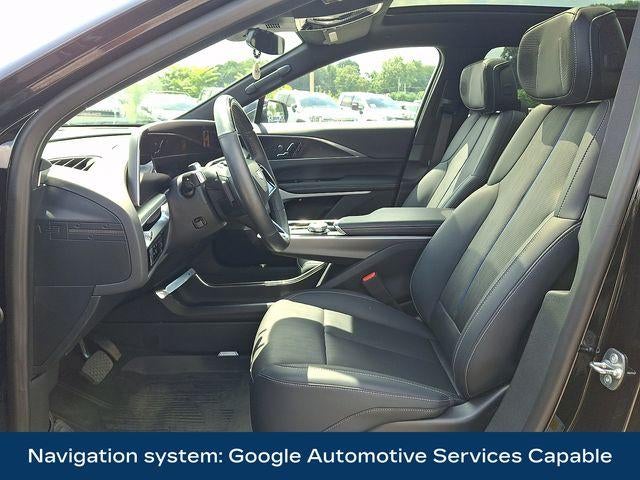 2024 Cadillac LYRIQ Luxury 2