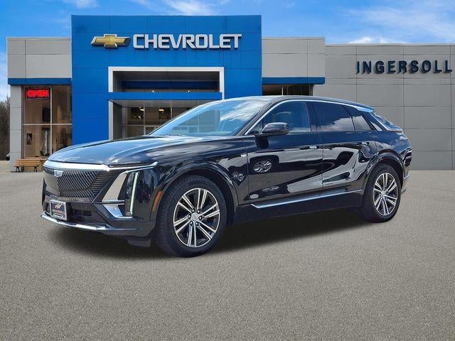 2024 Cadillac LYRIQ Luxury 2