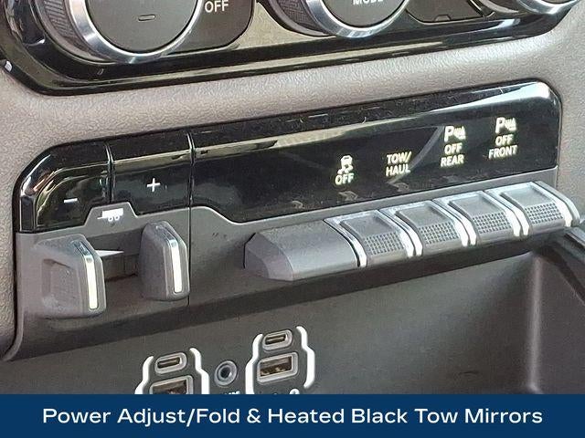 2021 RAM 2500 Big Horn Crew Cab 4x4 6'4" Box