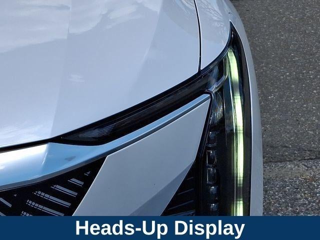 2025 Cadillac OPTIQ Luxury 2