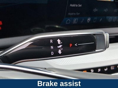 2025 Cadillac OPTIQ Luxury 2