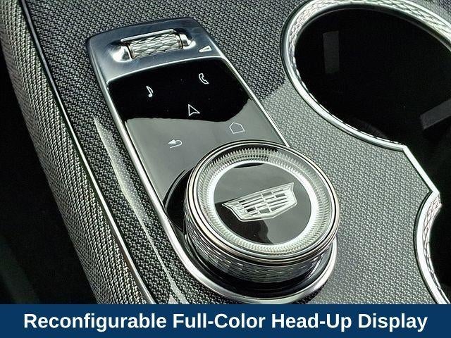 2025 Cadillac OPTIQ Luxury 2