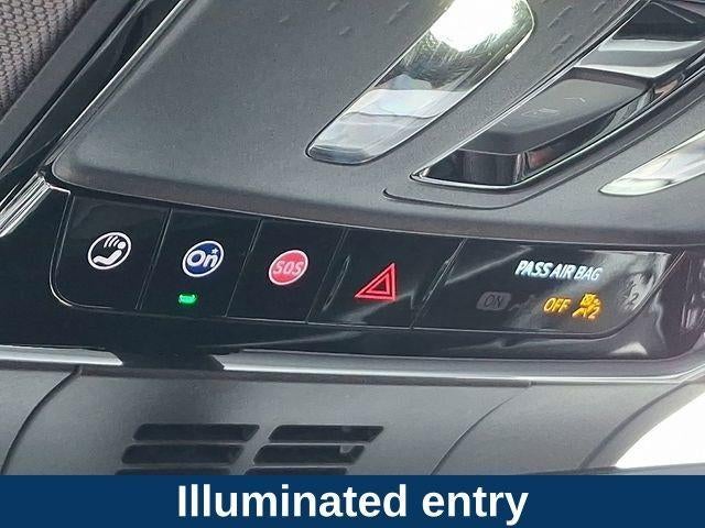 2025 Cadillac OPTIQ Luxury 2