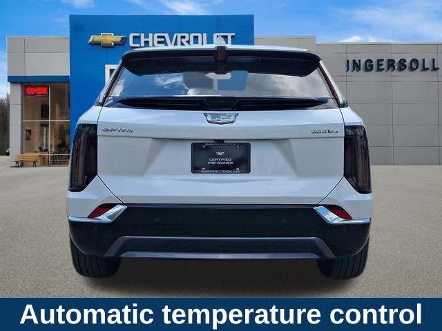 2025 Cadillac OPTIQ Luxury 2