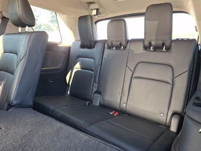 2022 Nissan Pathfinder SL 4WD