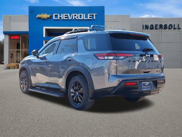 2022 Nissan Pathfinder SL 4WD