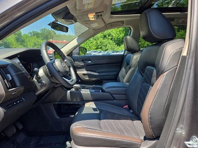 2023 Nissan Pathfinder Platinum 4WD