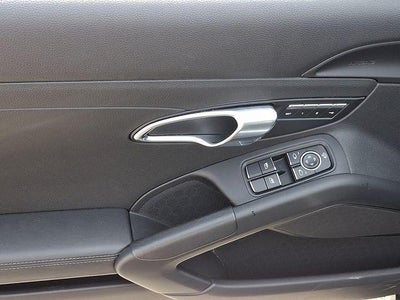 2022 Porsche 718 Boxster S