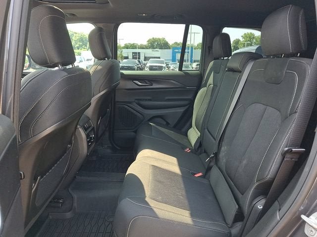2025 Jeep Grand Cherokee Laredo X 4x4
