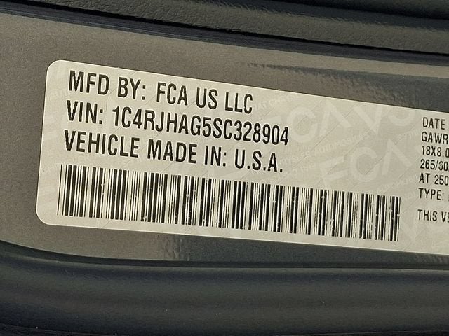 2025 Jeep Grand Cherokee Laredo X 4x4